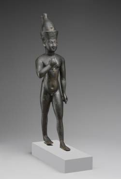 Horus the Child, 332–30 BCE. Metropolitan Museum of Art, 44.4.7. Photograph: Anna-Marie Kellen.
